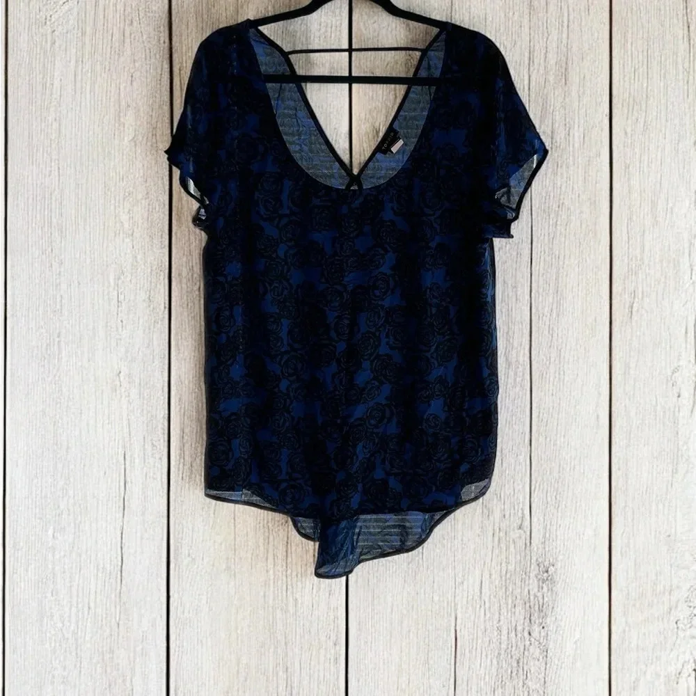 Torrid Floral Blouse - Size 0X - Picture 8 of 9